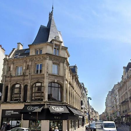 Lux Cathedrale Lägenhet Reims Exteriör bild